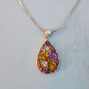 Beautiful multicolored rhinestone pendant necklace.